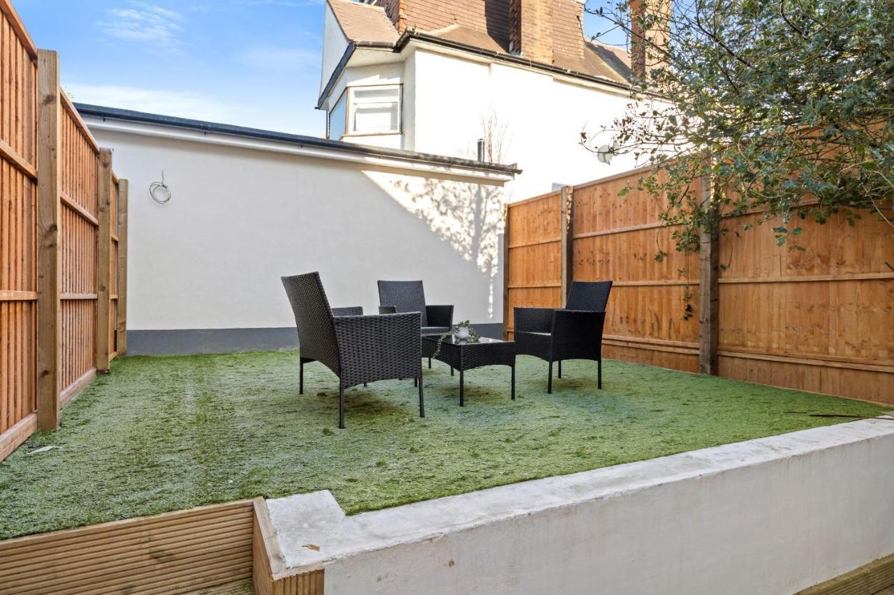 Ferienwohnung Star London Vivian Avenue 2-Bed Retreat With Garden The Hyde Exterior foto