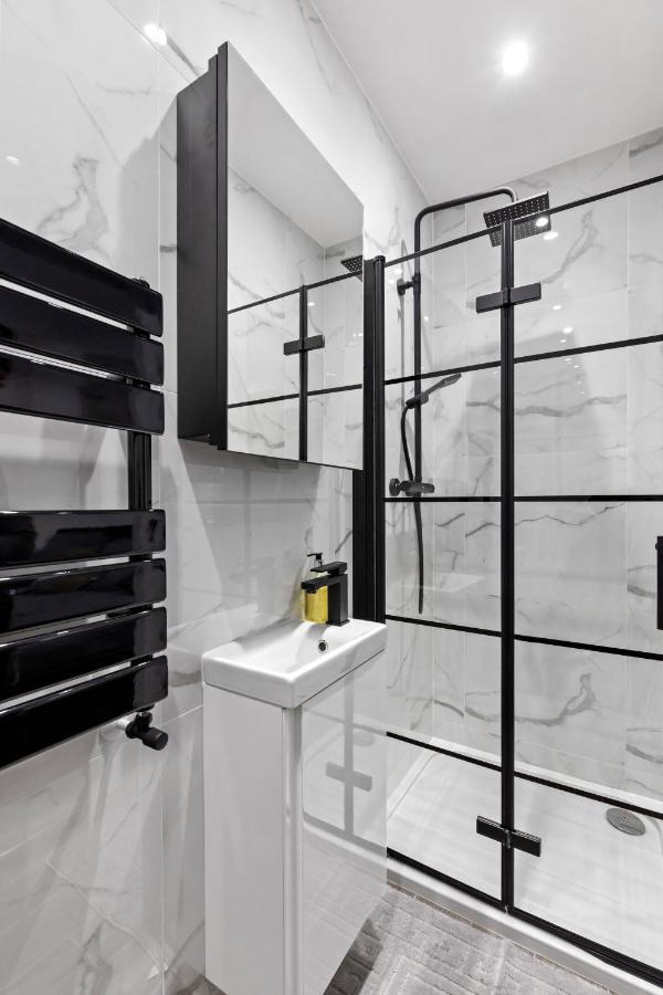 Ferienwohnung Star London Vivian Avenue 2-Bed Retreat With Garden The Hyde Exterior foto